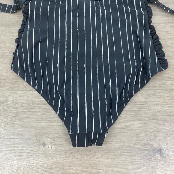 Hot Topic Disney Nightmare Before Christmas Jack Skellington Swimsuit Sz.XL - Picture 12 of 16